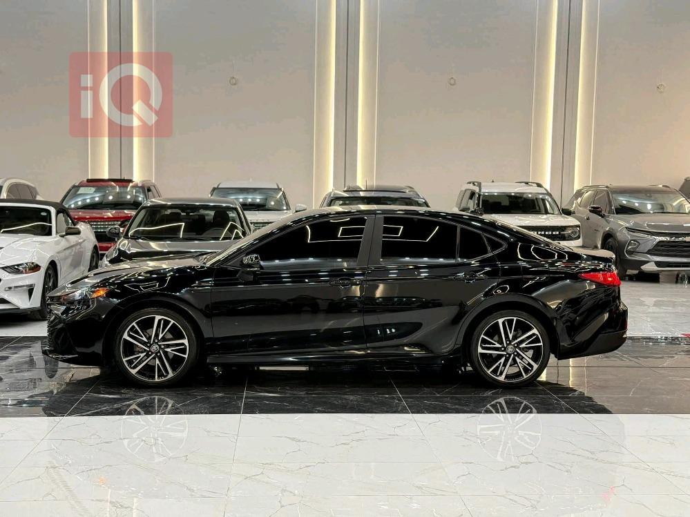 تۆیۆتا کامری